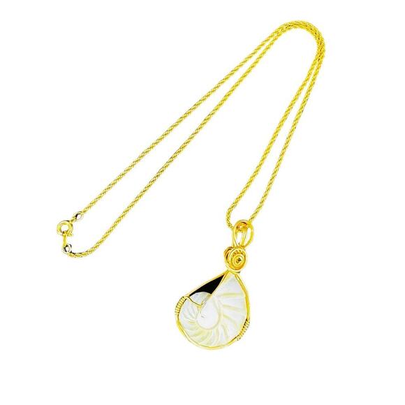 Iridescent Sea Shell Spiral Wired Pendant Gold Tone Chain Necklace 18" - Picture 8 of 13